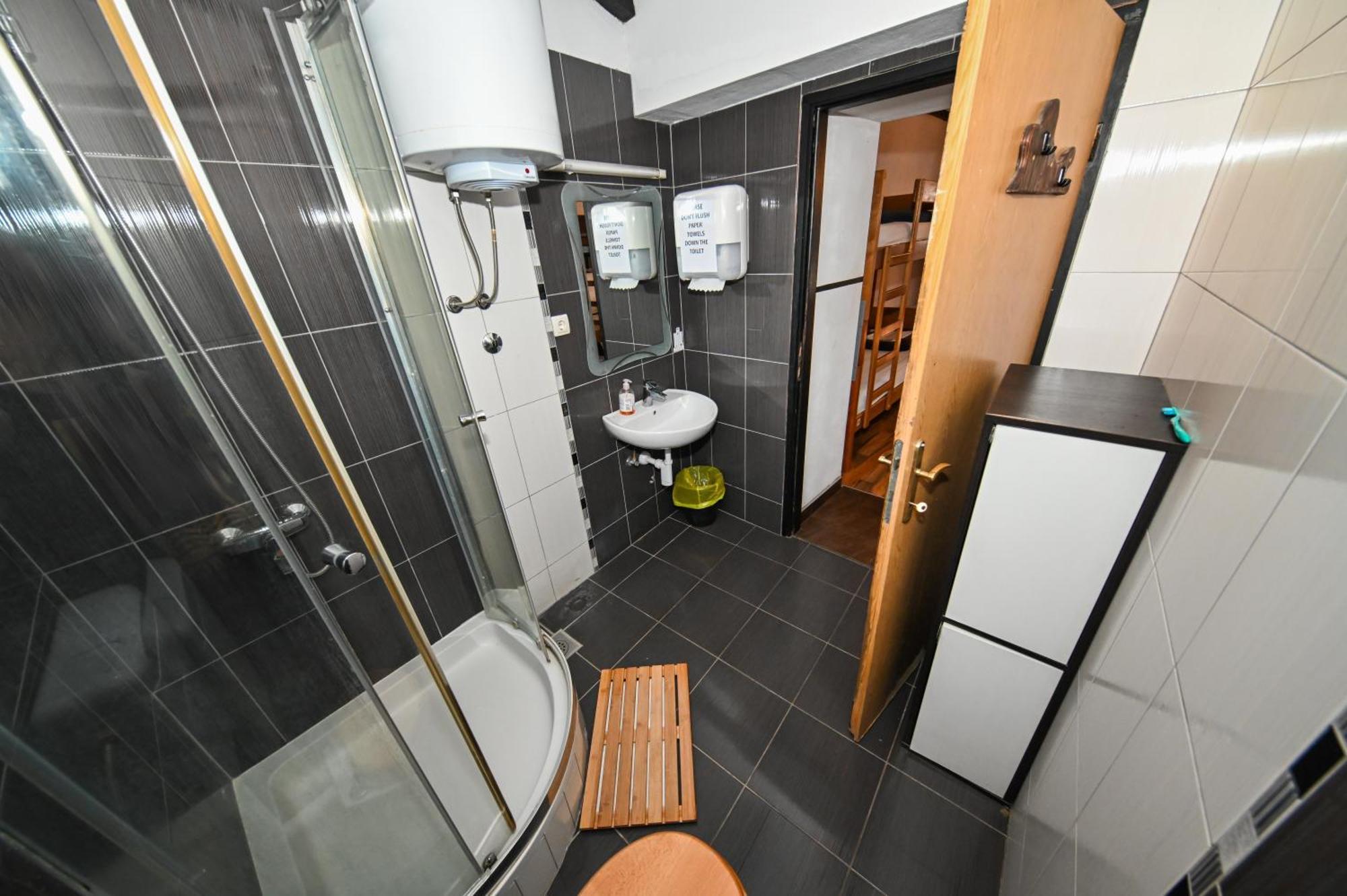 The Lazy Monkey Hostel & Apartments Zadar Zewnętrze zdjęcie